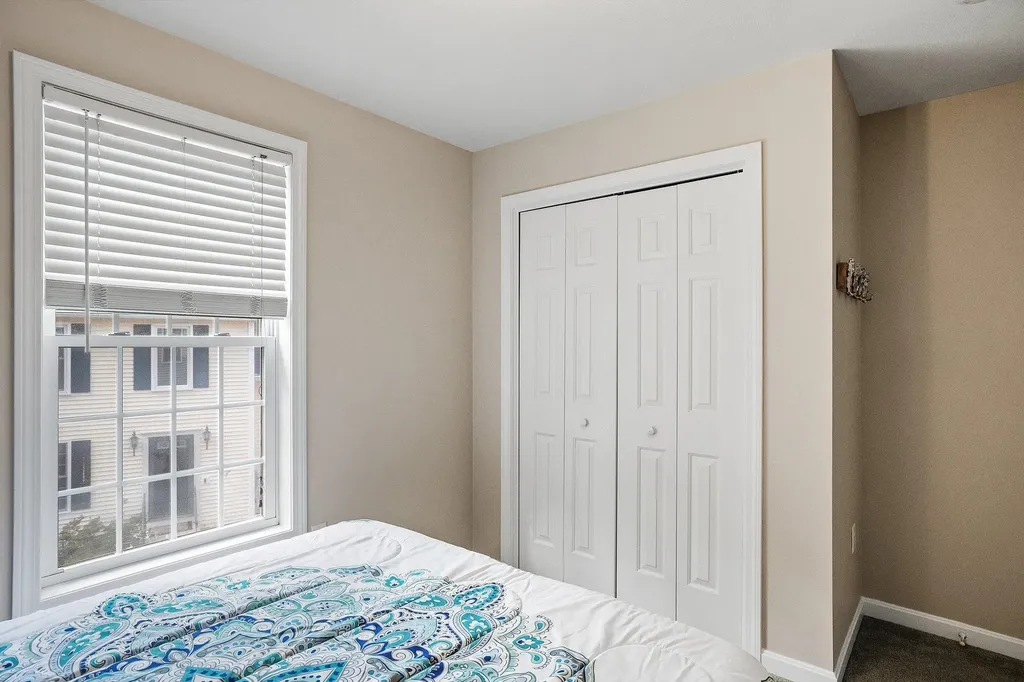 131 Forest Hill Way Manchester NH 03109