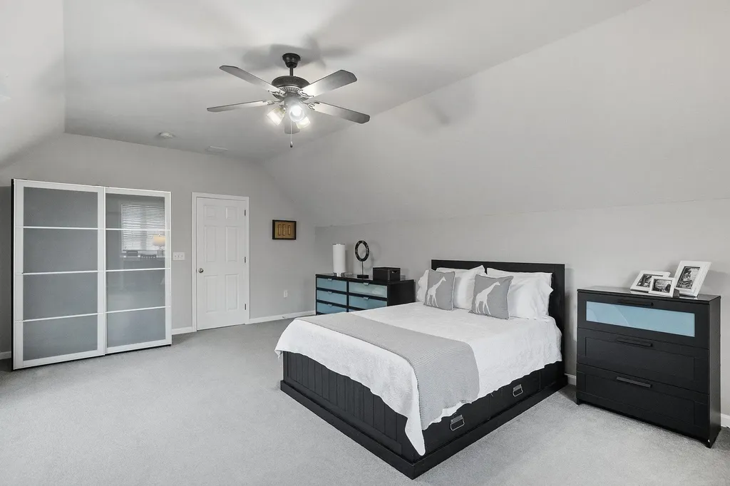 131 Forest Hill Way Manchester NH 03109