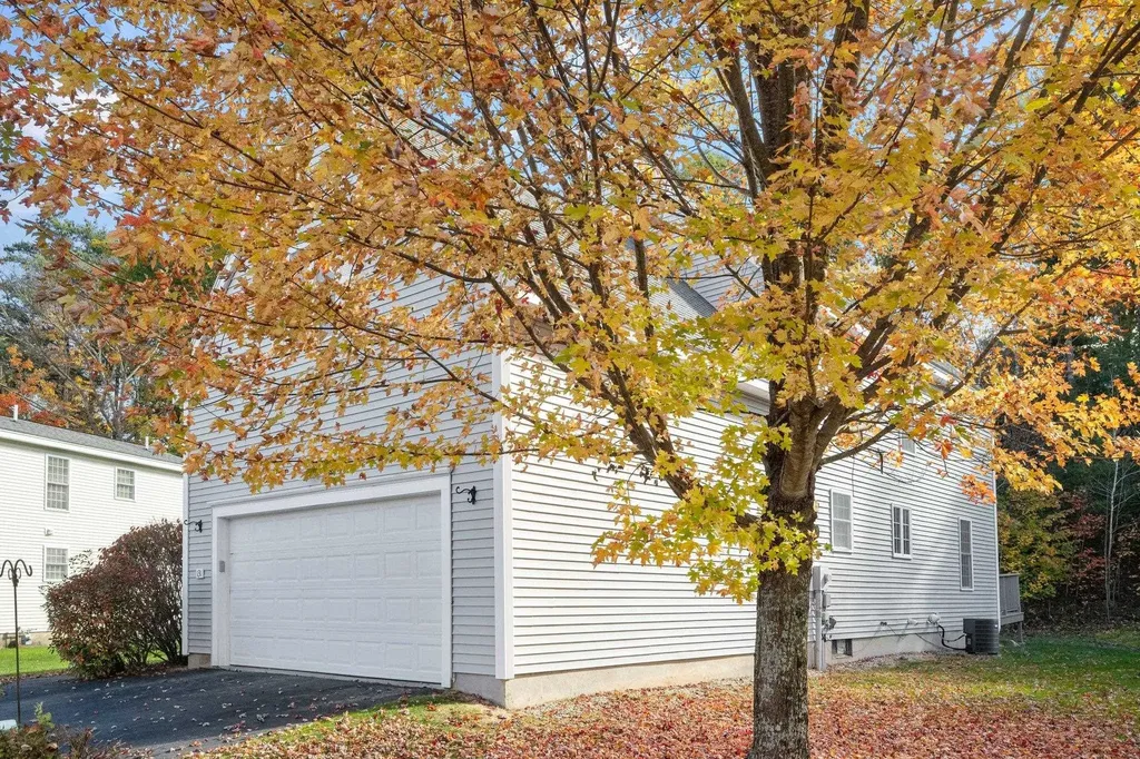 131 Forest Hill Way Manchester NH 03109