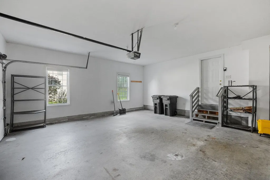 131 Forest Hill Way Manchester NH 03109