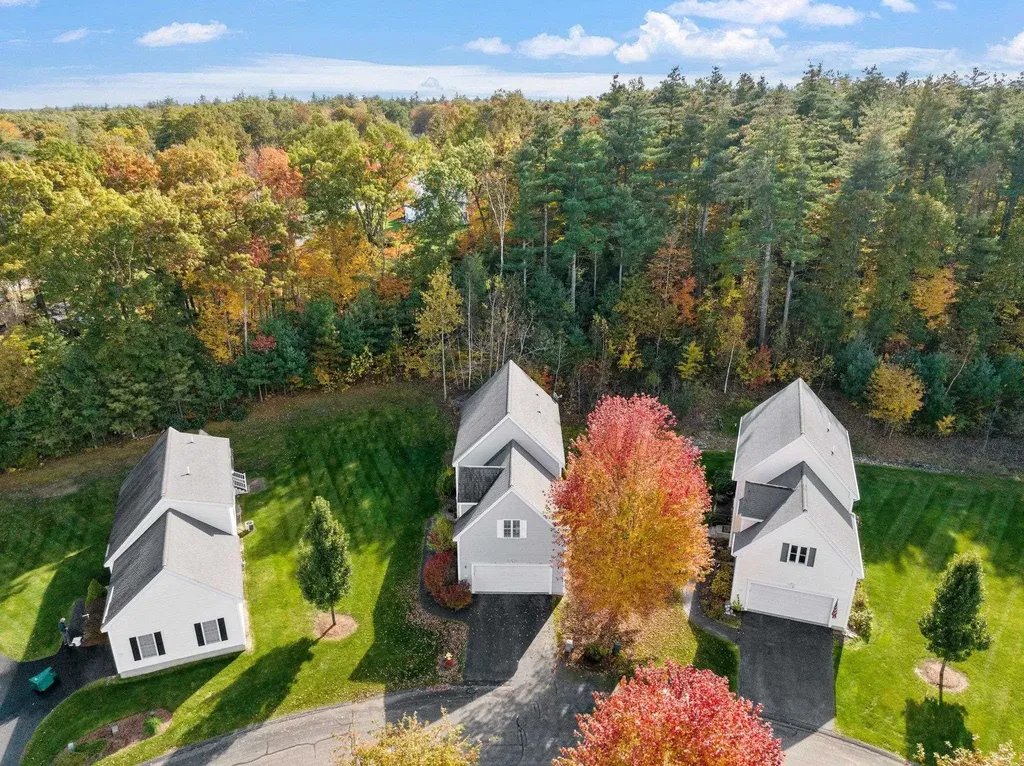 131 Forest Hill Way Manchester NH 03109