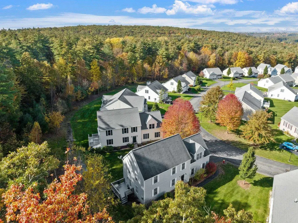 131 Forest Hill Way Manchester NH 03109