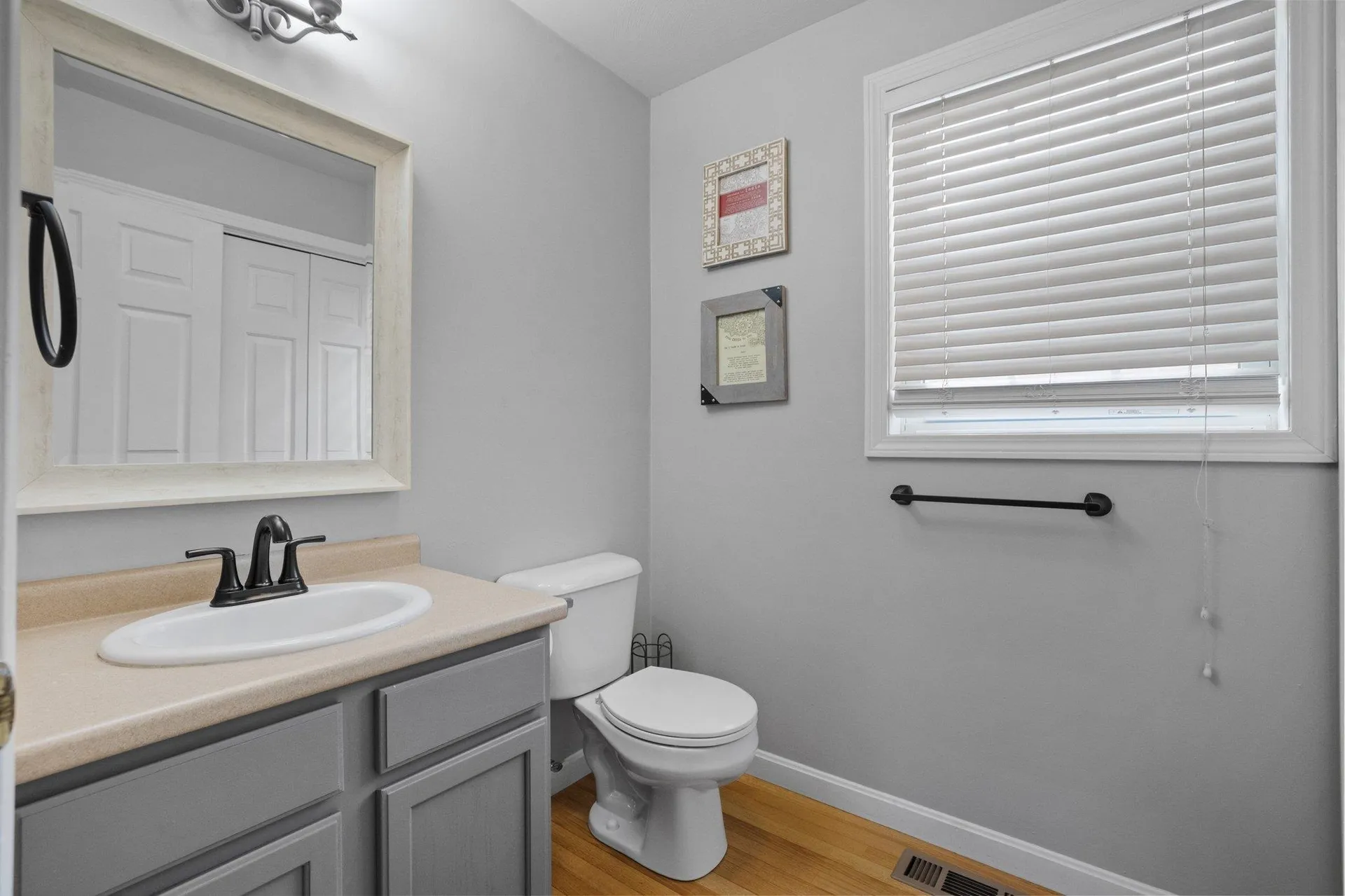 131 Forest Hill Way Manchester NH 03109