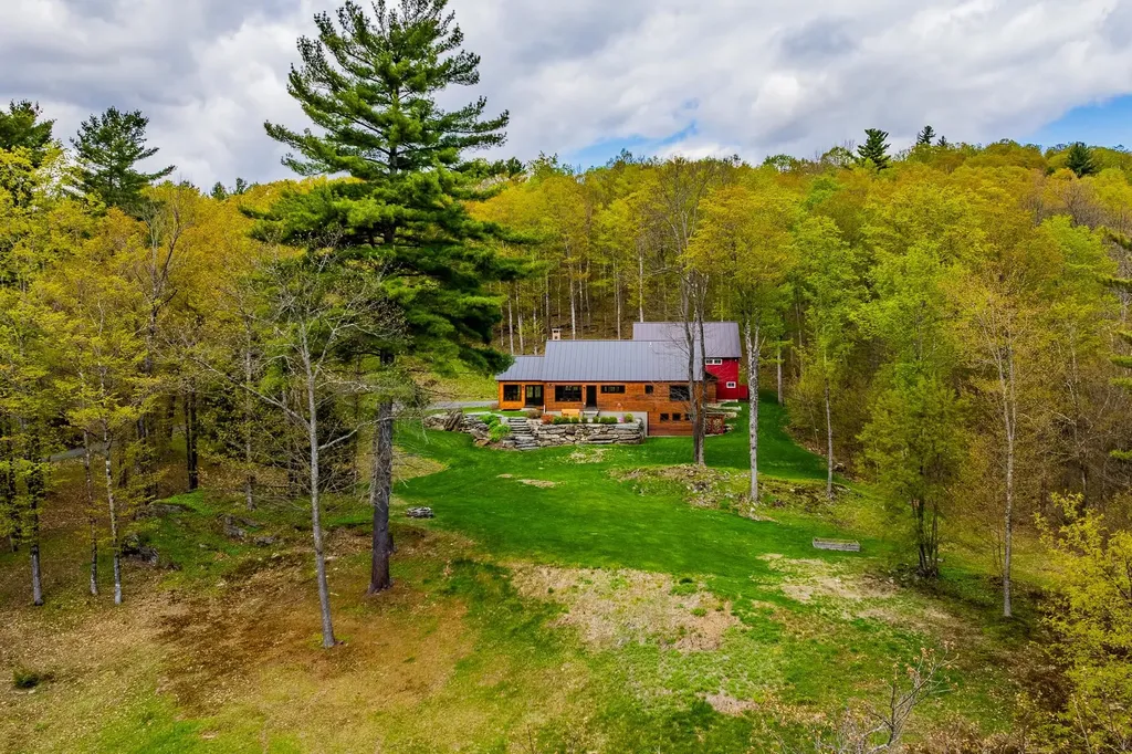 348 Fort Defiance Hill Barnard VT 05031