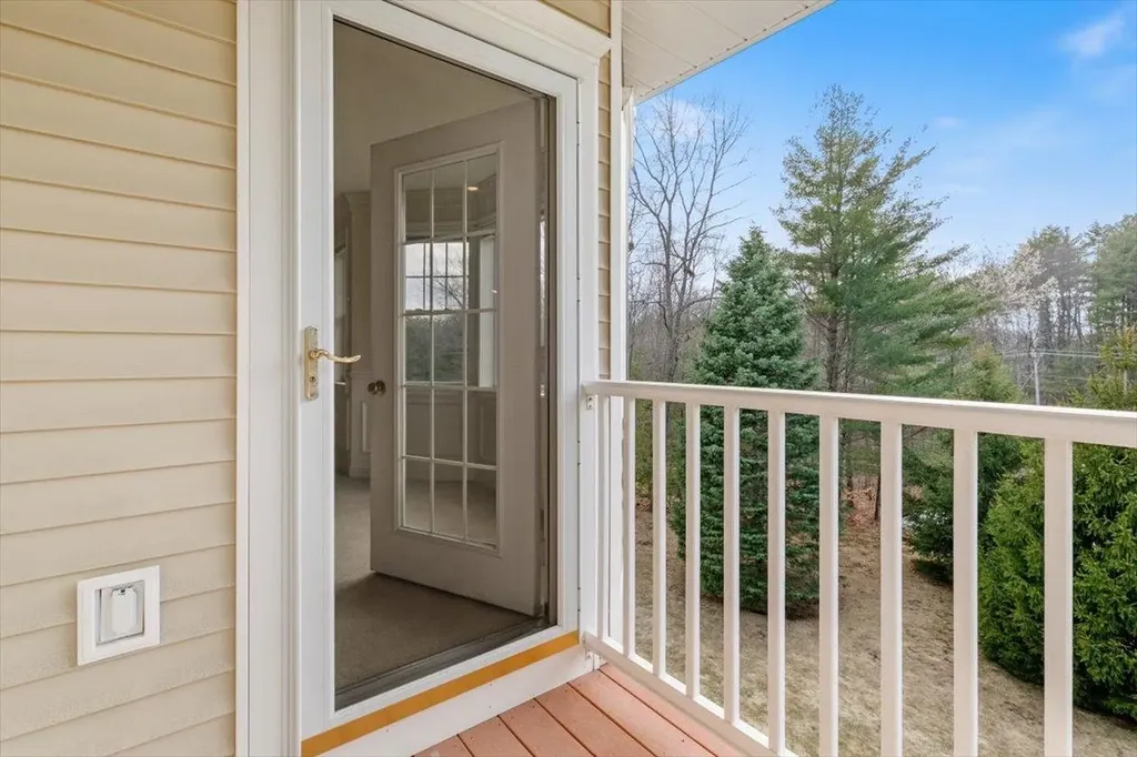 1 Sterling Hill Lane Exeter NH 03833