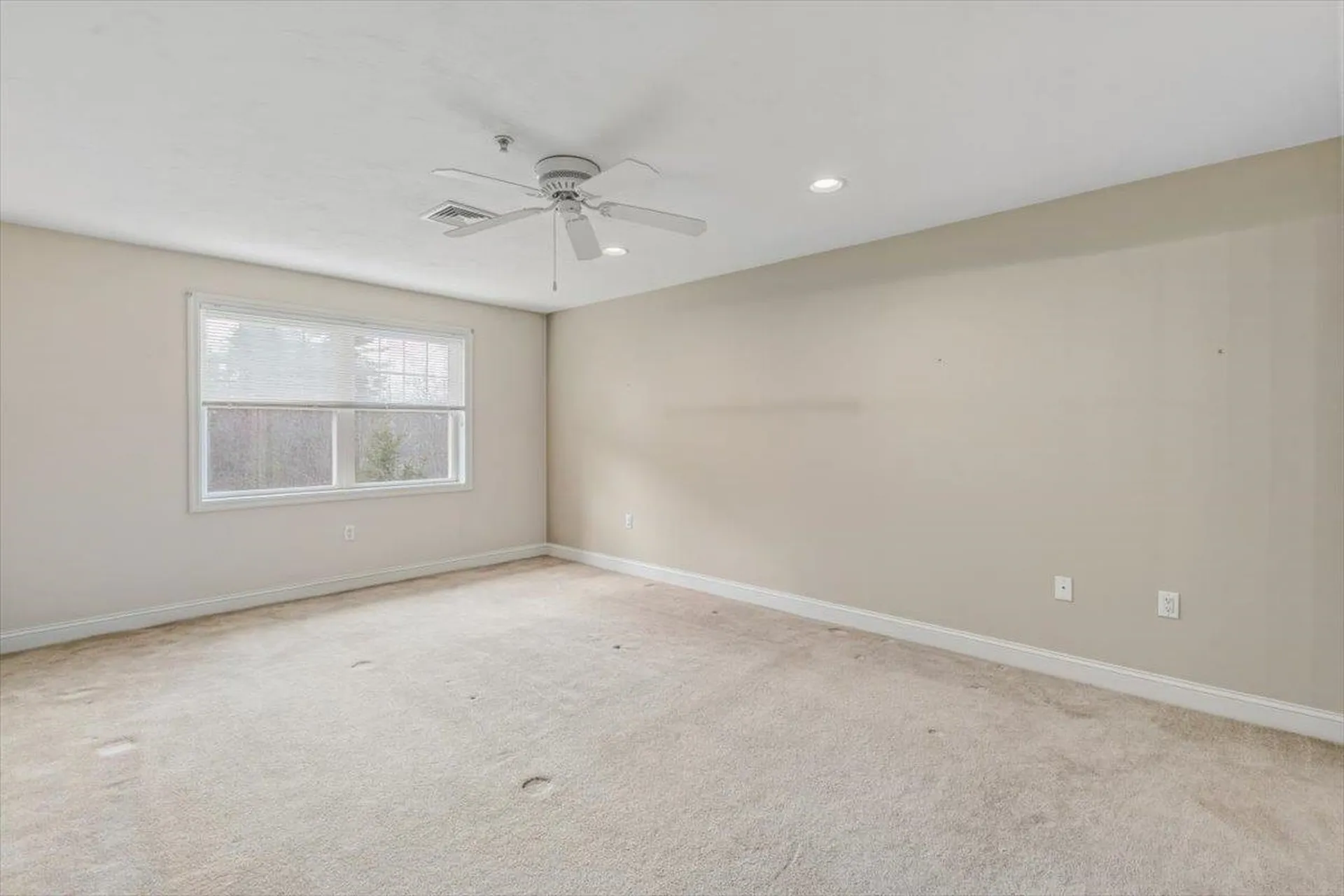 1 Sterling Hill Lane Exeter NH 03833