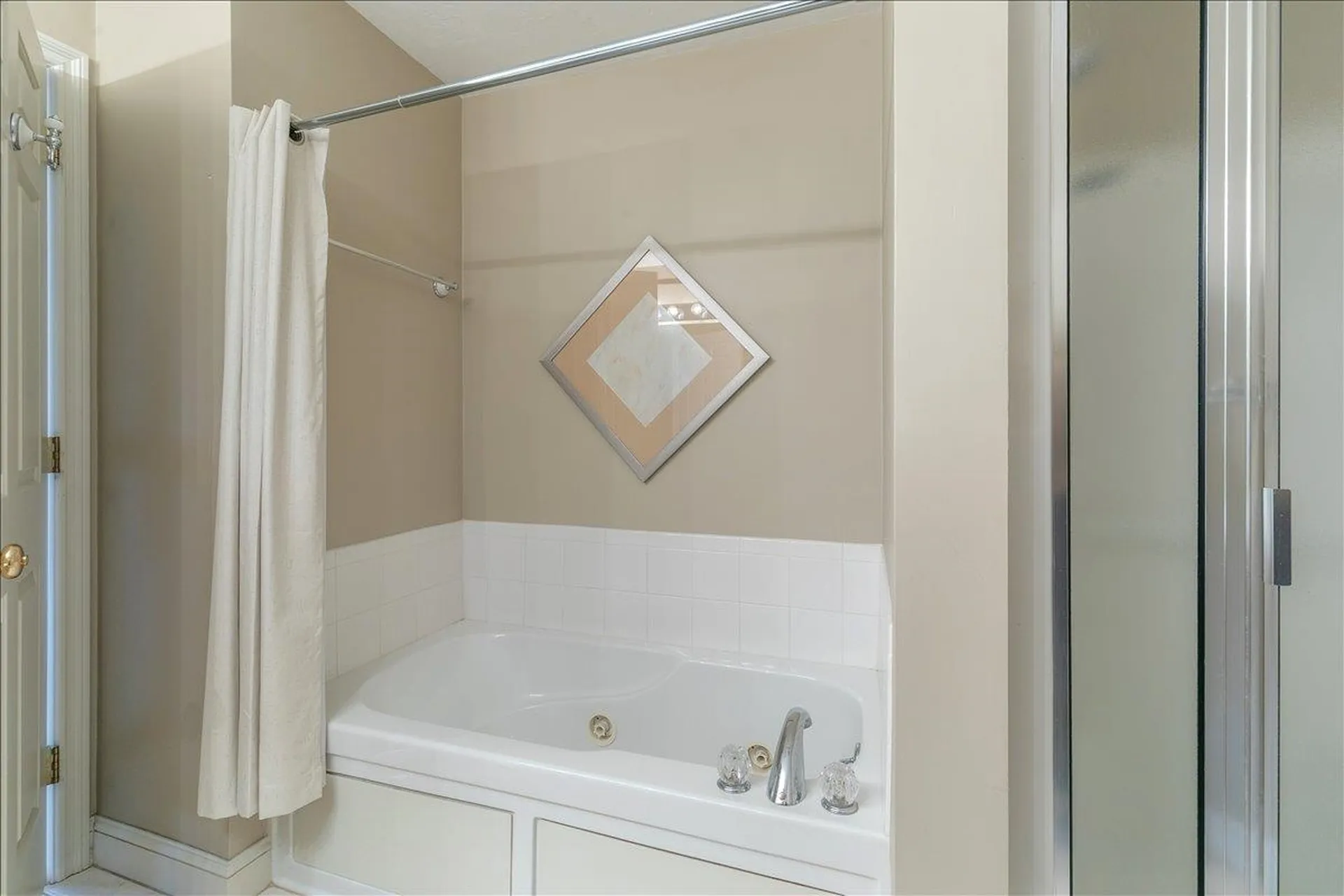 1 Sterling Hill Lane Exeter NH 03833