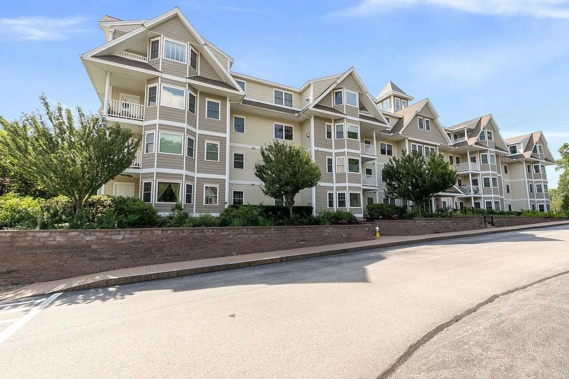 1 Sterling Hill Lane Exeter NH 03833