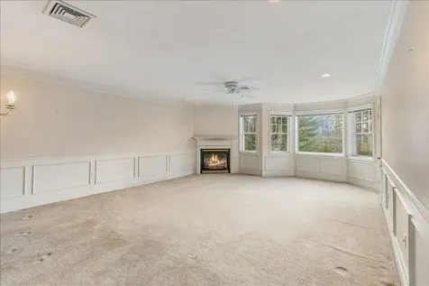 1 Sterling Hill Lane Exeter NH 03833