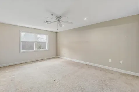 1 Sterling Hill Lane Exeter NH 03833