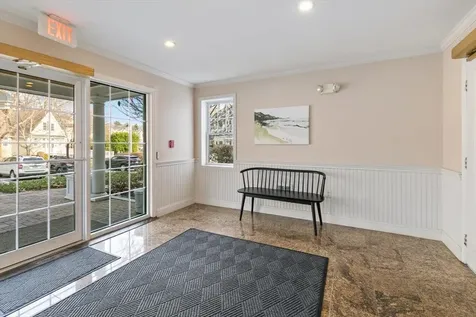 1 Sterling Hill Lane Exeter NH 03833