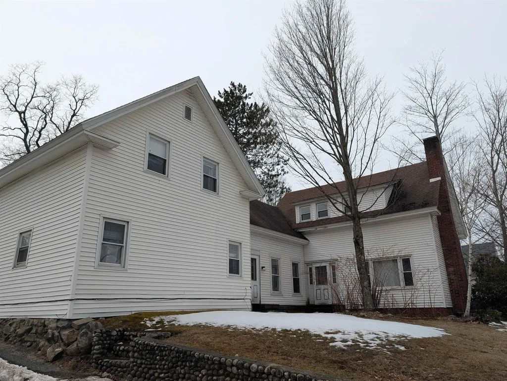 73 Highland Street Plymouth NH 03264