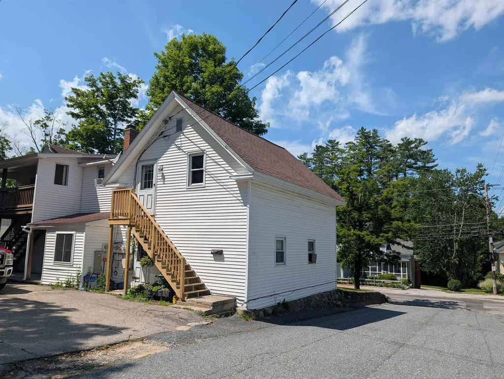 73 Highland Street Plymouth NH 03264