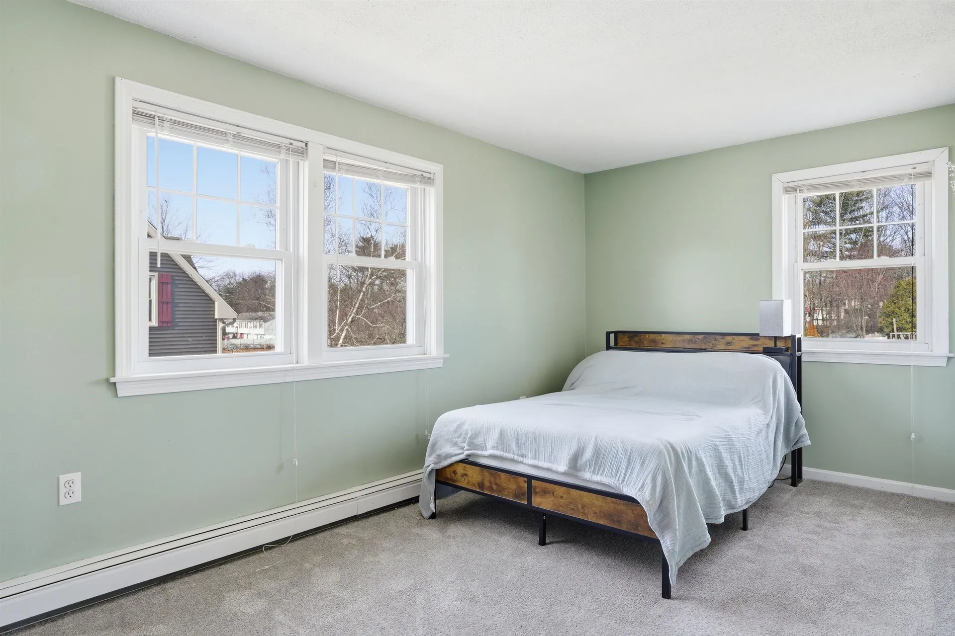 11 Phillip Road Derry NH 03038