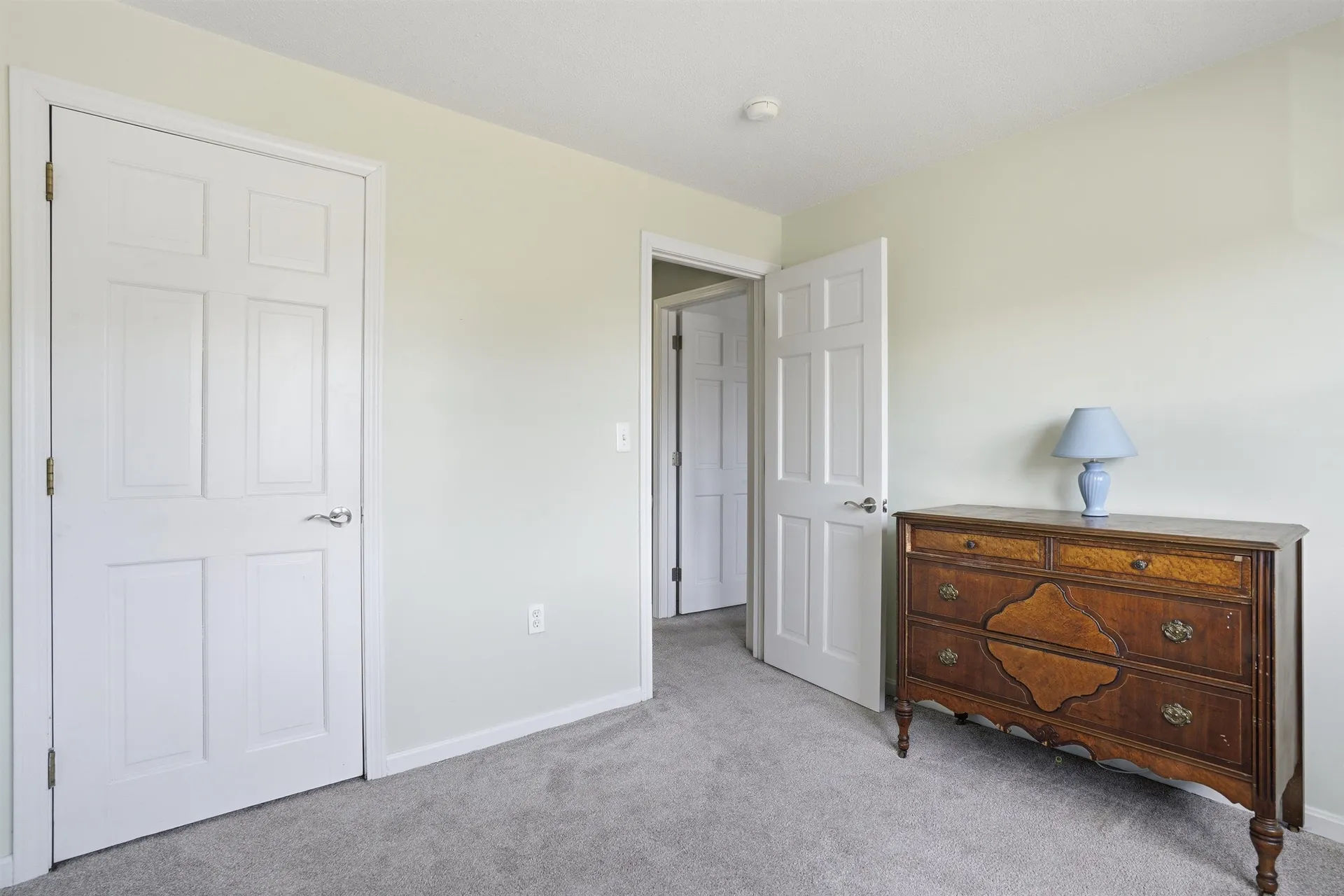 11 Phillip Road Derry NH 03038