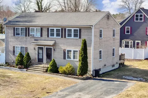 11 Phillip Road Derry NH 03038