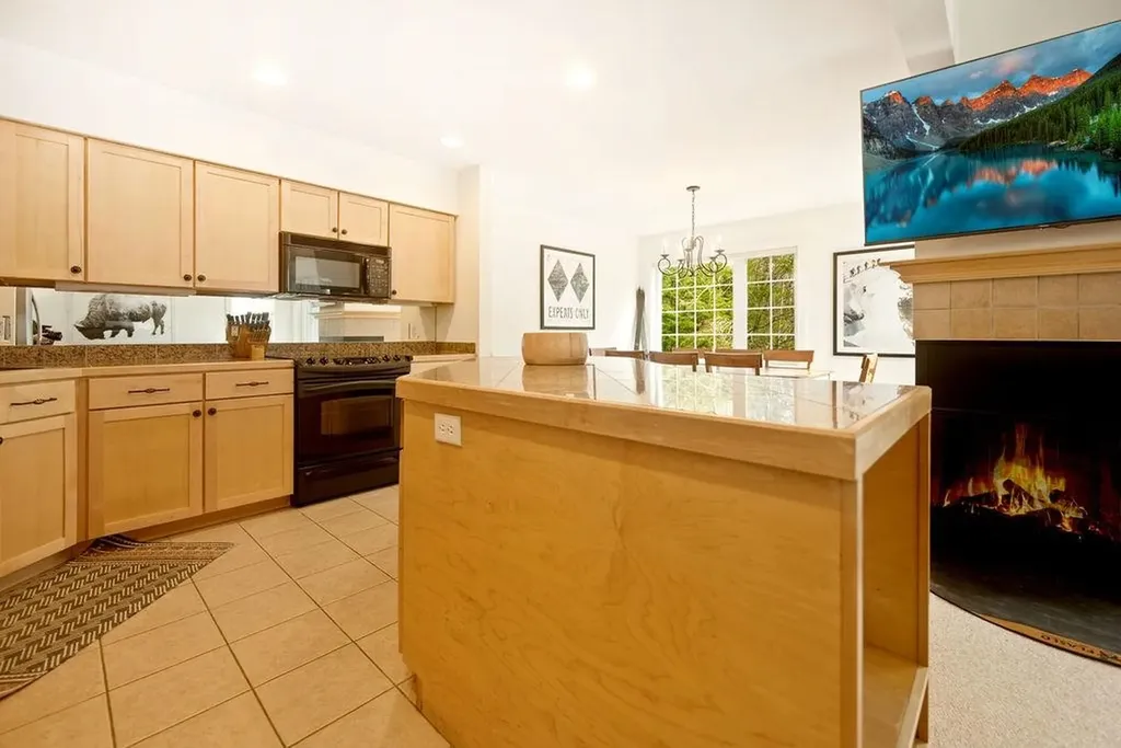 37B Kingswood Road Dover VT 05356