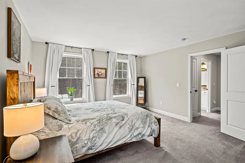 85 Kennard Road Nottingham NH 03290