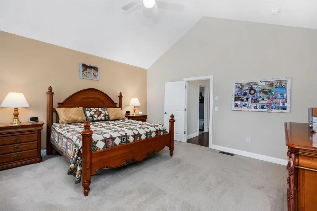 17 Legacy Drive Nashua NH 03062
