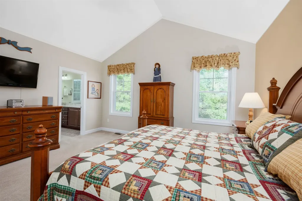 17 Legacy Drive Nashua NH 03062