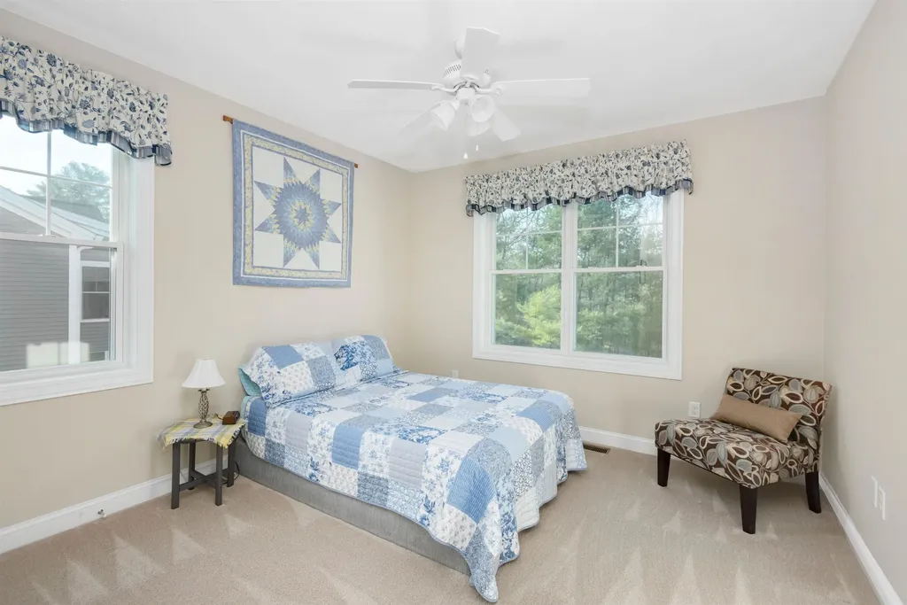 17 Legacy Drive Nashua NH 03062