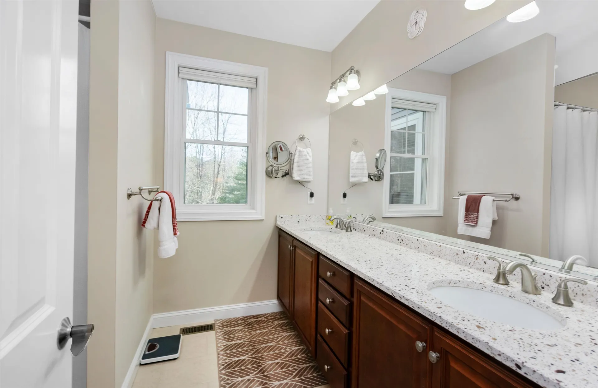 17 Legacy Drive Nashua NH 03062