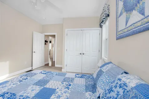 17 Legacy Drive Nashua NH 03062