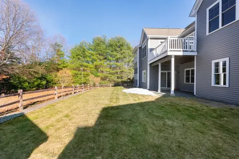 17 Legacy Drive Nashua NH 03062