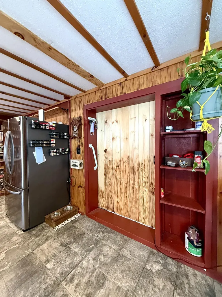 7680 Vt 102 Route Guildhall VT 05905