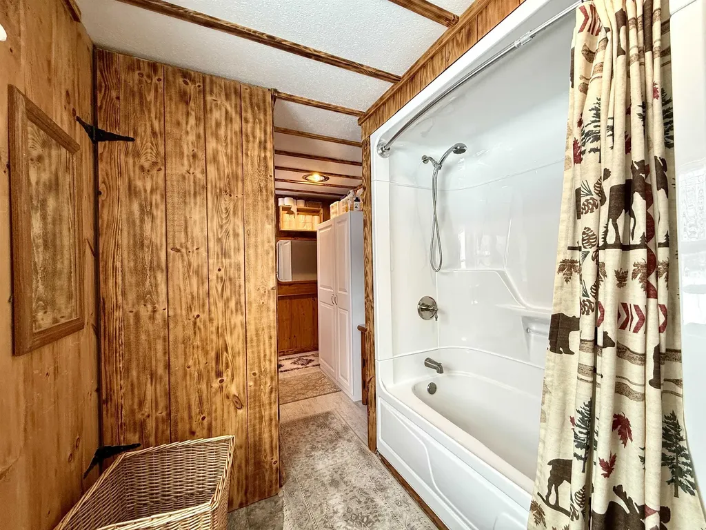 7680 Vt 102 Route Guildhall VT 05905