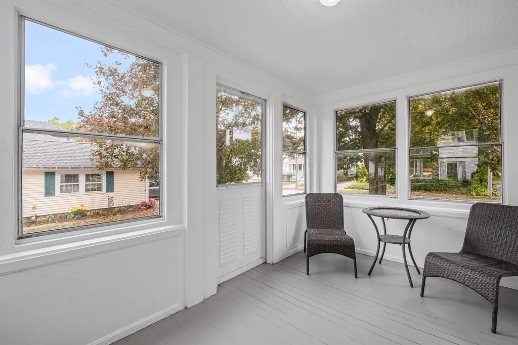 989 Union Street Manchester NH 03104