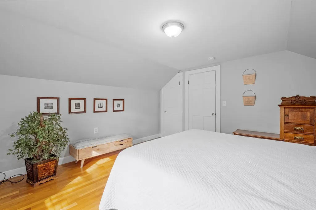 989 Union Street Manchester NH 03104