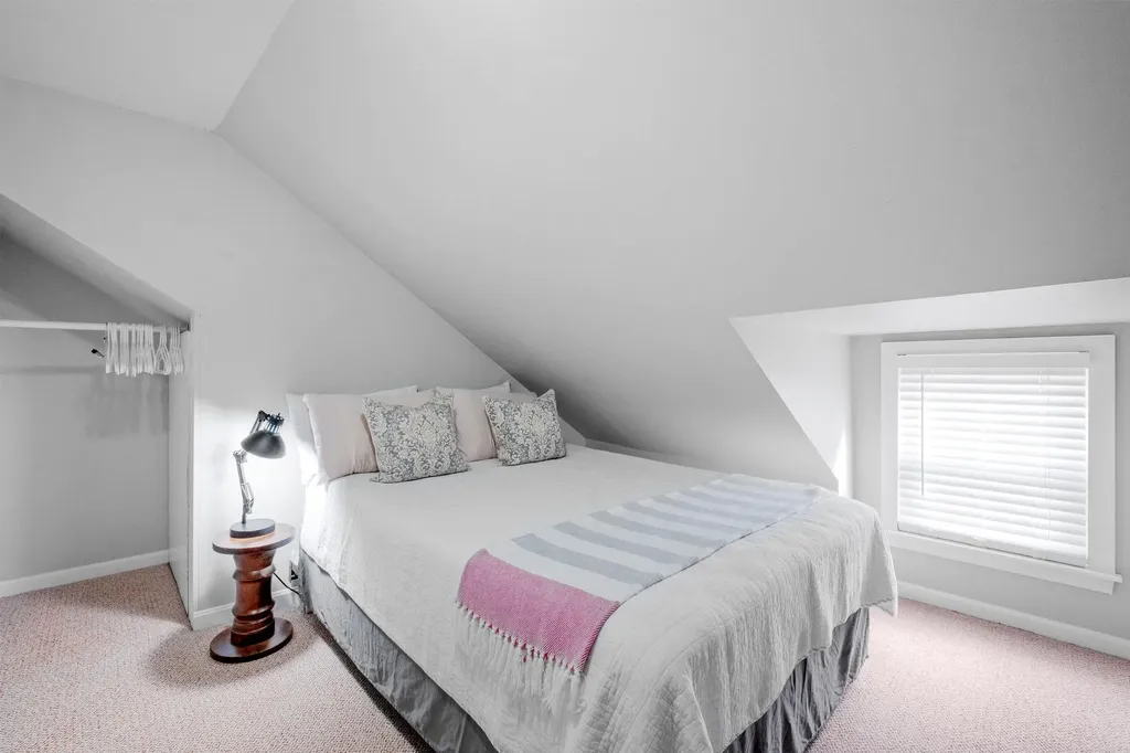 989 Union Street Manchester NH 03104