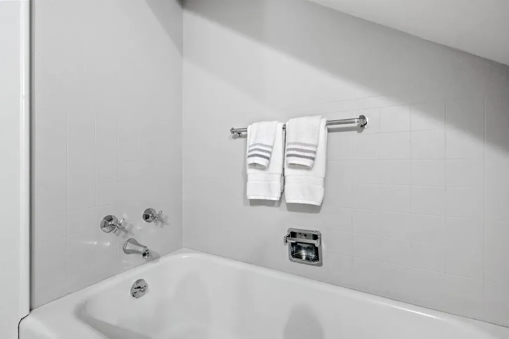 989 Union Street Manchester NH 03104