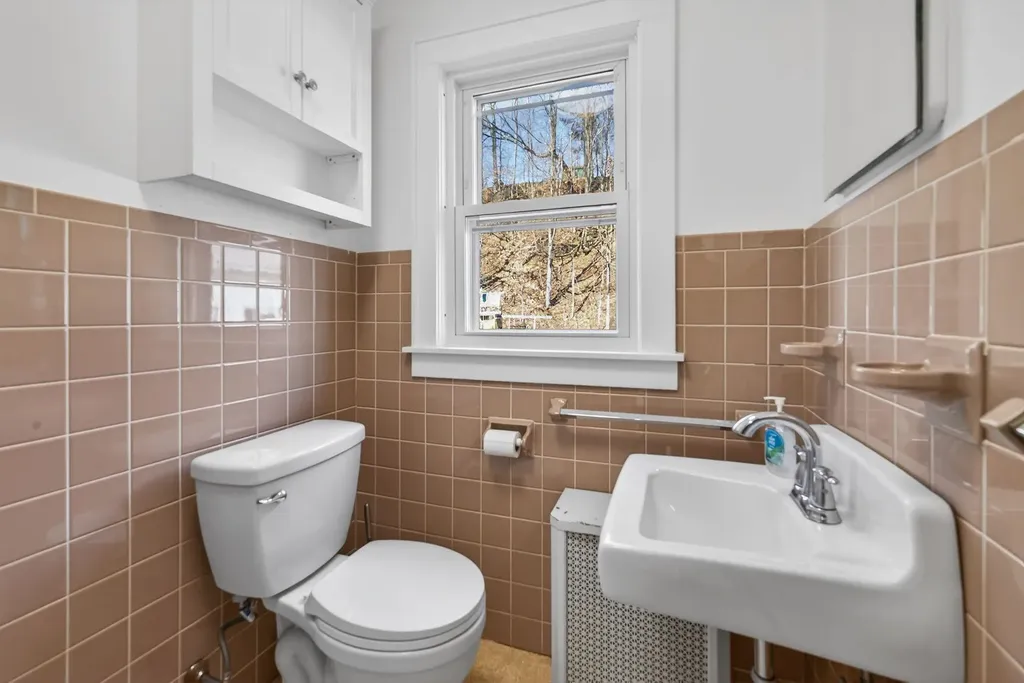 1668 Hartford Avenue Hartford VT 05001