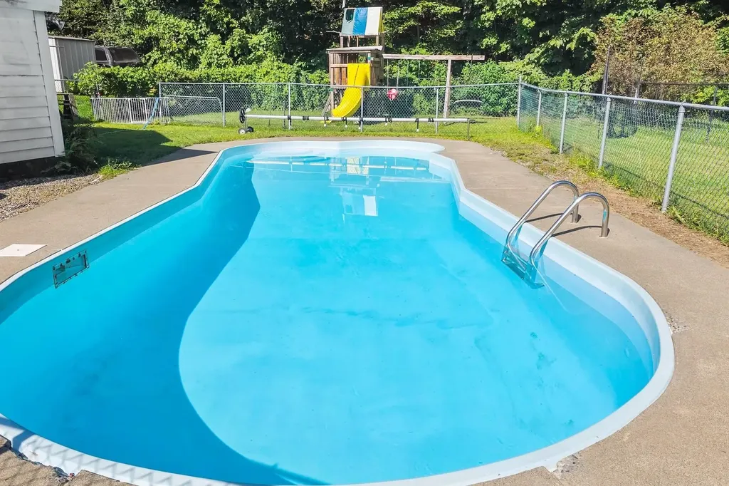 1668 Hartford Avenue Hartford VT 05001