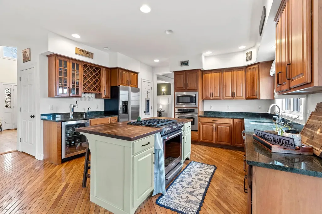 115 Roosevelt Road Weare NH 03281