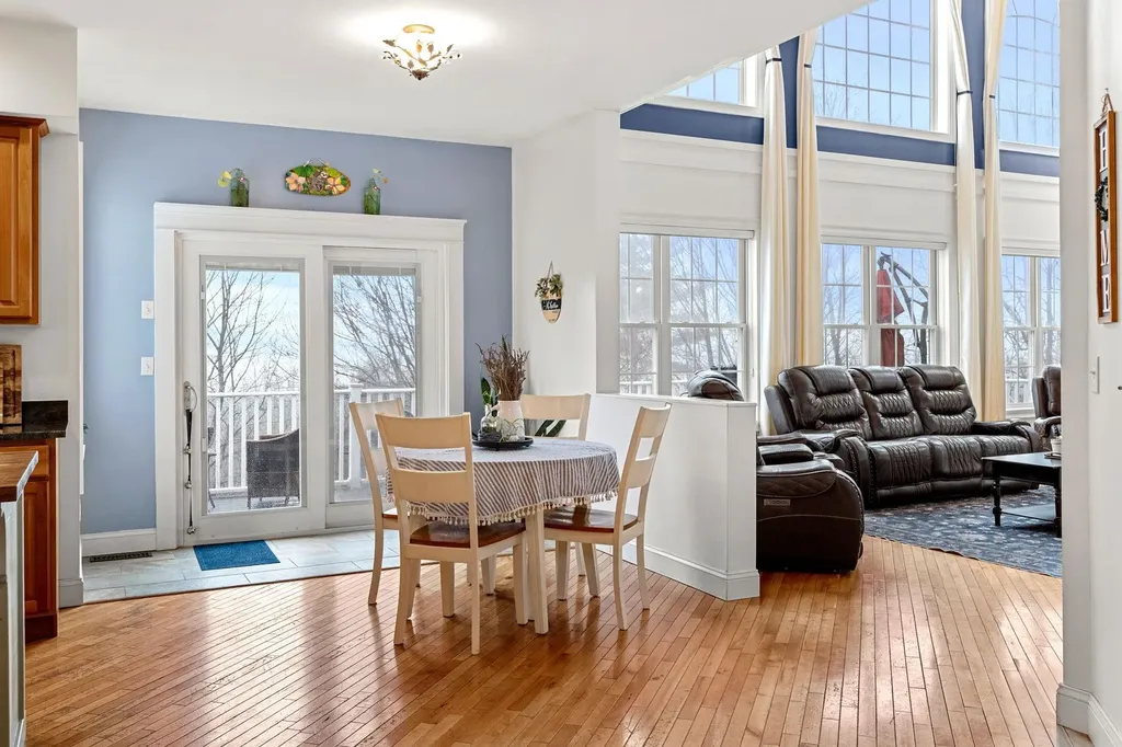 115 Roosevelt Road Weare NH 03281