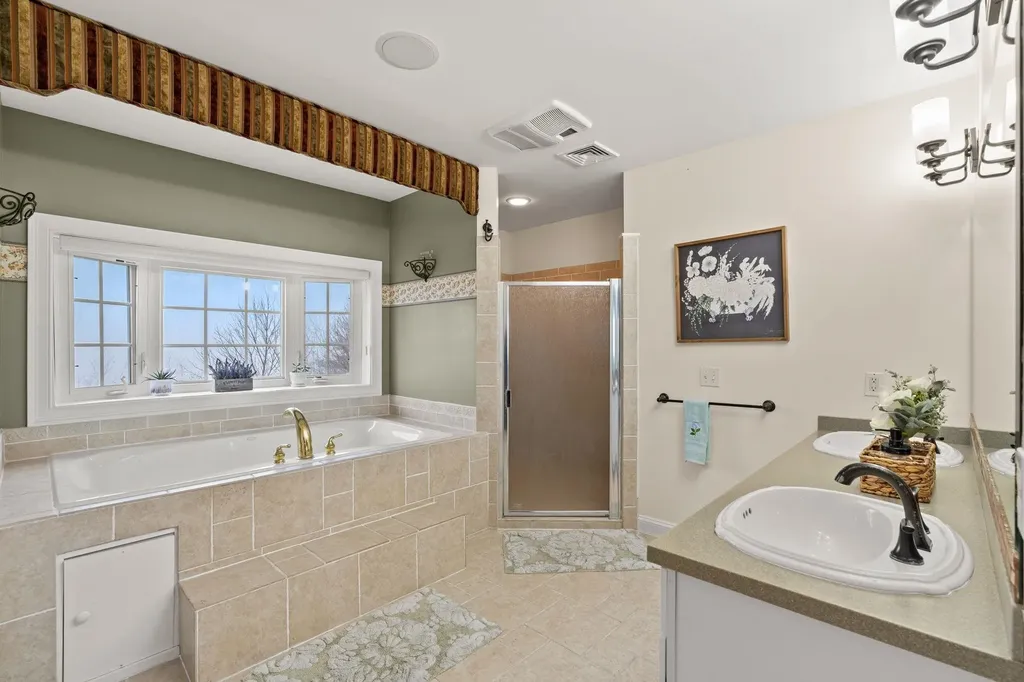 115 Roosevelt Road Weare NH 03281