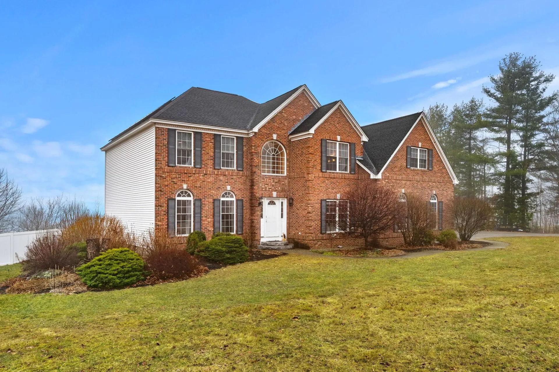 115 Roosevelt Road Weare NH 03281