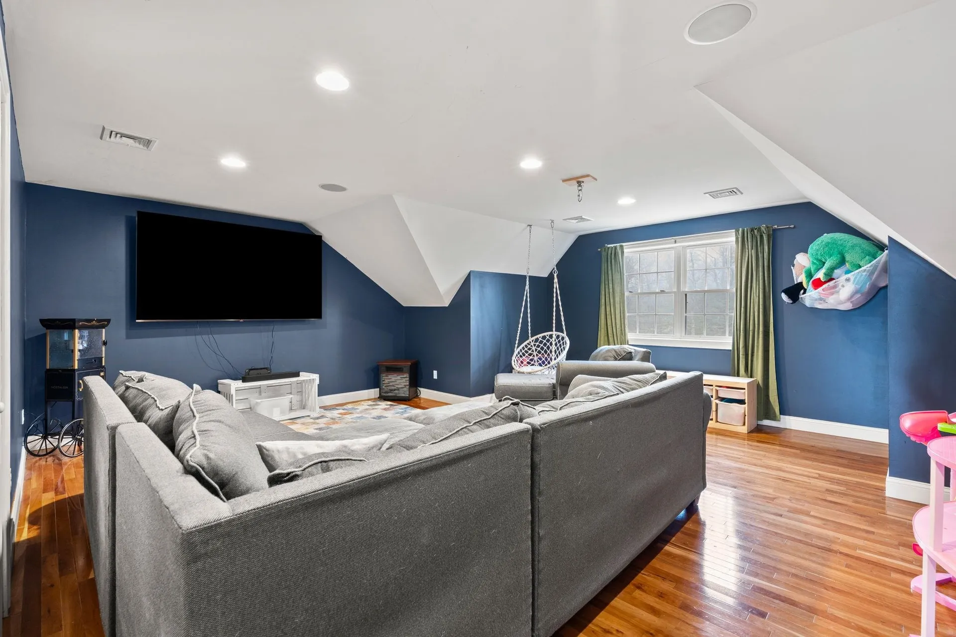115 Roosevelt Road Weare NH 03281