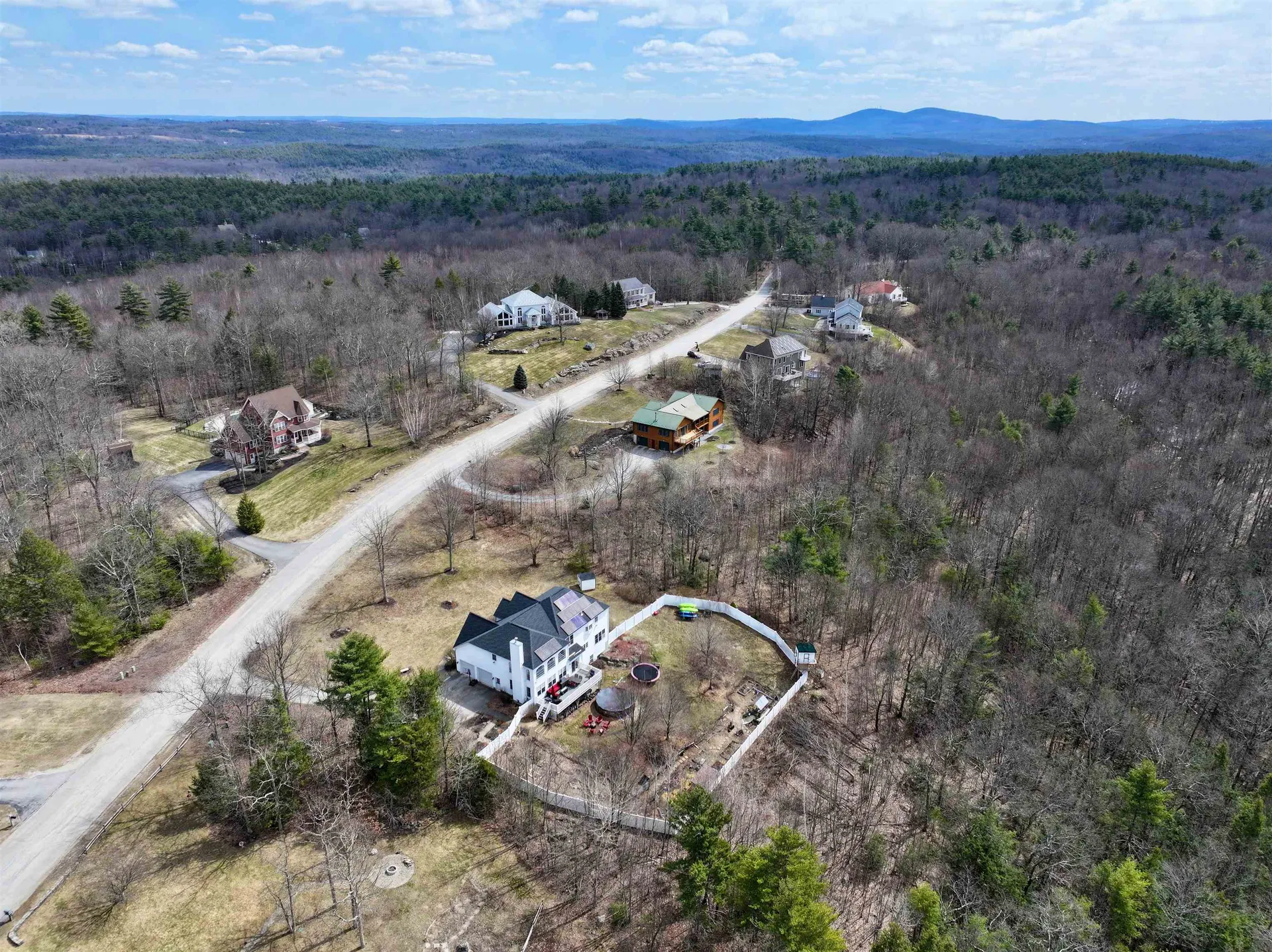 115 Roosevelt Road Weare NH 03281