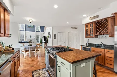 115 Roosevelt Road Weare NH 03281