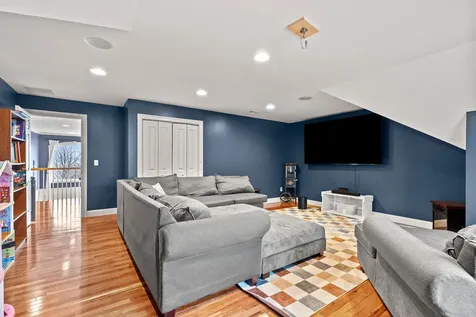 115 Roosevelt Road Weare NH 03281