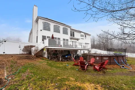 115 Roosevelt Road Weare NH 03281