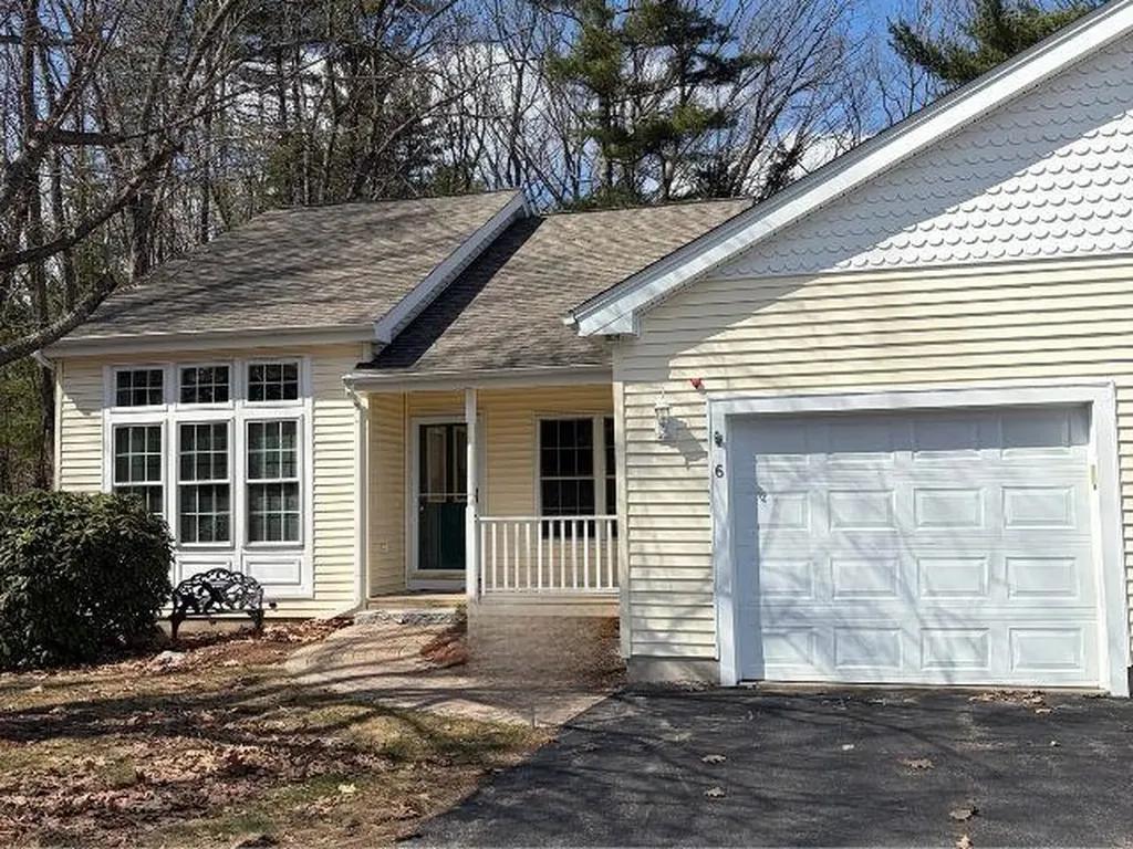 6 Lincoln Drive Londonderry NH 03053