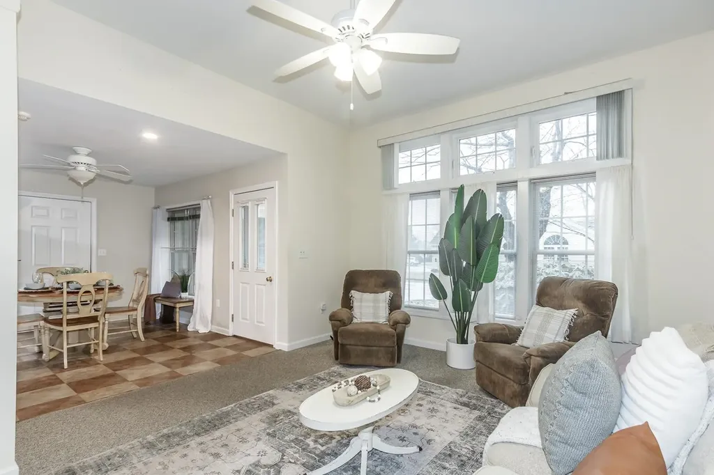 6 Lincoln Drive Londonderry NH 03053