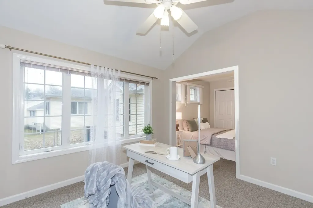 6 Lincoln Drive Londonderry NH 03053