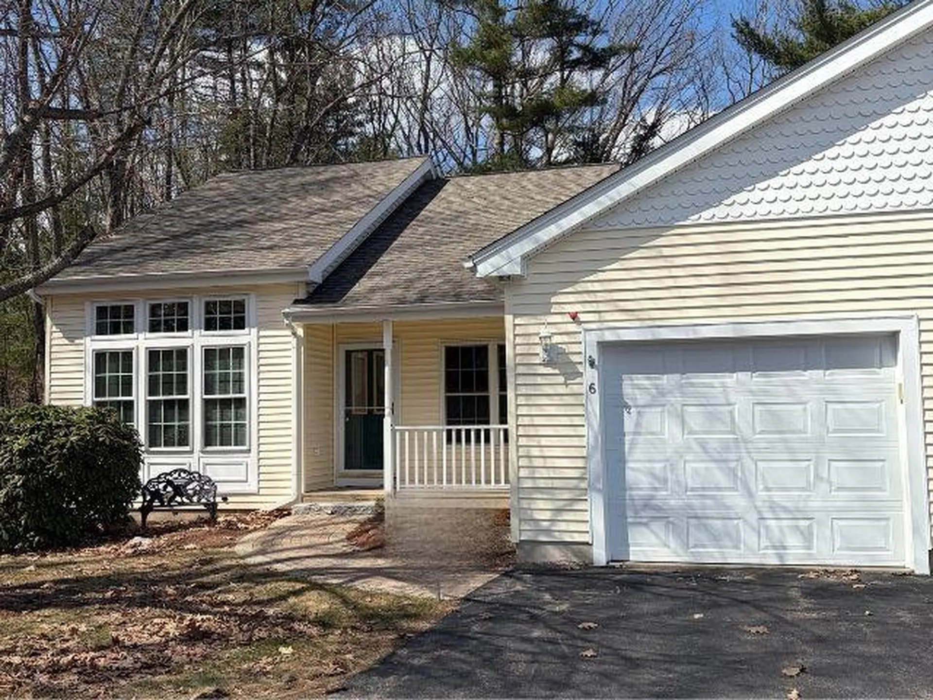 6 Lincoln Drive Londonderry NH 03053