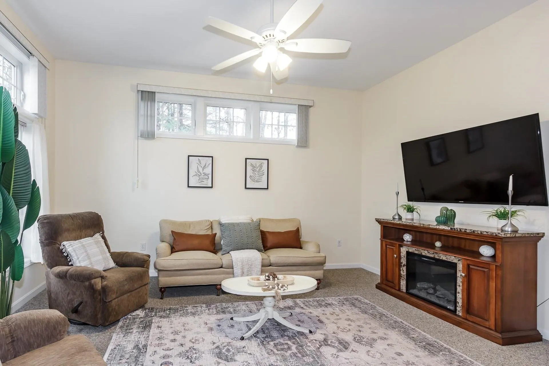 6 Lincoln Drive Londonderry NH 03053